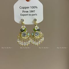 軽豪華重工高級感水晶流蘇花イヤリングファッション甘美気質ボヘミアン風イヤリングが白く見える