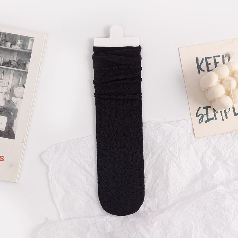 Calcetines de las mujeres del verano Delgado transpirable color sólido Lolita amor pila calcetines negro y blanco calcetines altos de la pantorrilla