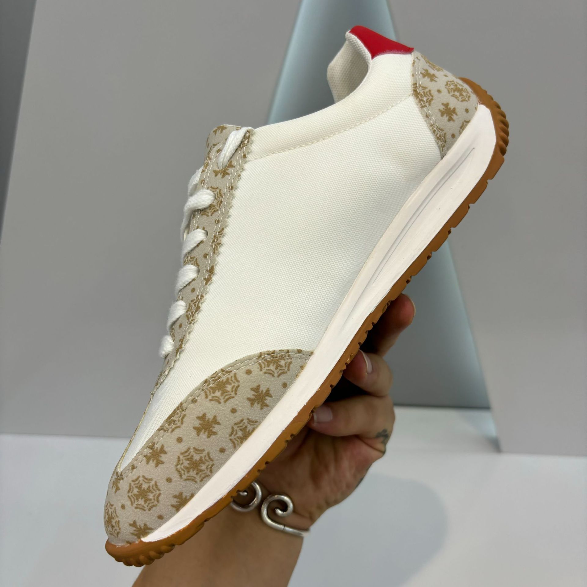 Sneakers uomo bianche scarpe casual comode da passeggio_voghion.com