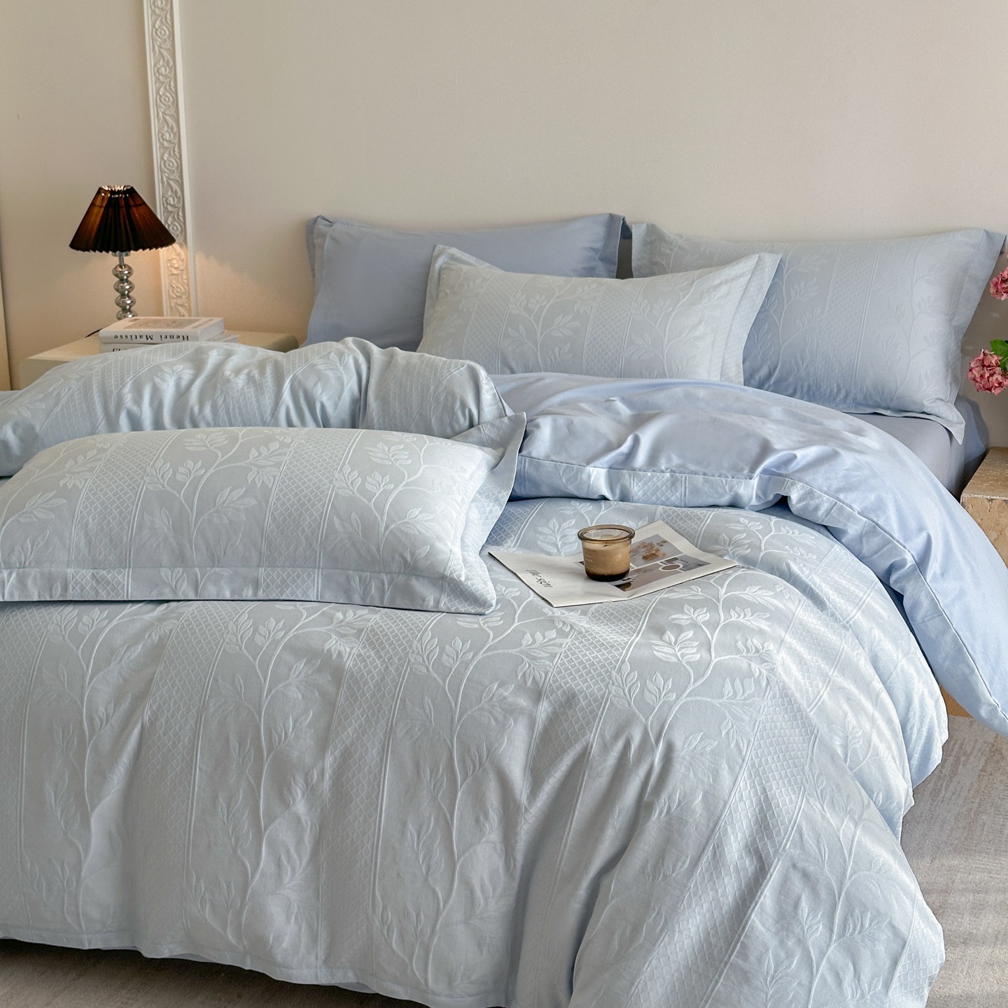 High-end Cotton Four-piece Bedding Set With Satin Jacquard Finish_voghion.com