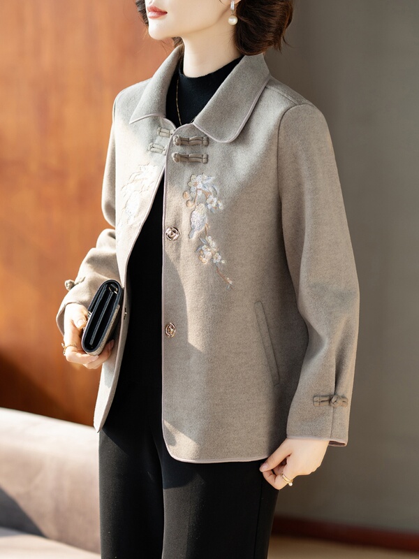 中年妈妈秋装毛呢子外套洋气2025新款中老年人女士春秋上衣服50岁|undefined