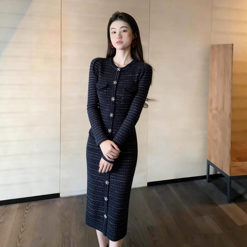 2025 Winter Elegant Knitted Long Dress for Important Occasions in Jiangsu, Zhejiang, and Shanghai Wealthy Young Ladies 2025 Winter Elegant Knitted Long Dress for Important Occasions in Jiangsu, Zhejiang, and Shanghai Wealthy Young Ladies