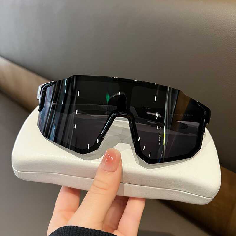 Photochromic Cycling Glasses For Men Windproof Night Riding_voghion.com