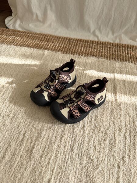 Xshx Japanese-Style Water Shoes｜Children's Summer Sandals for Boys and Girls, Suitable for Water Activities, with Non-Slip Rubber Sole and Toe Protection