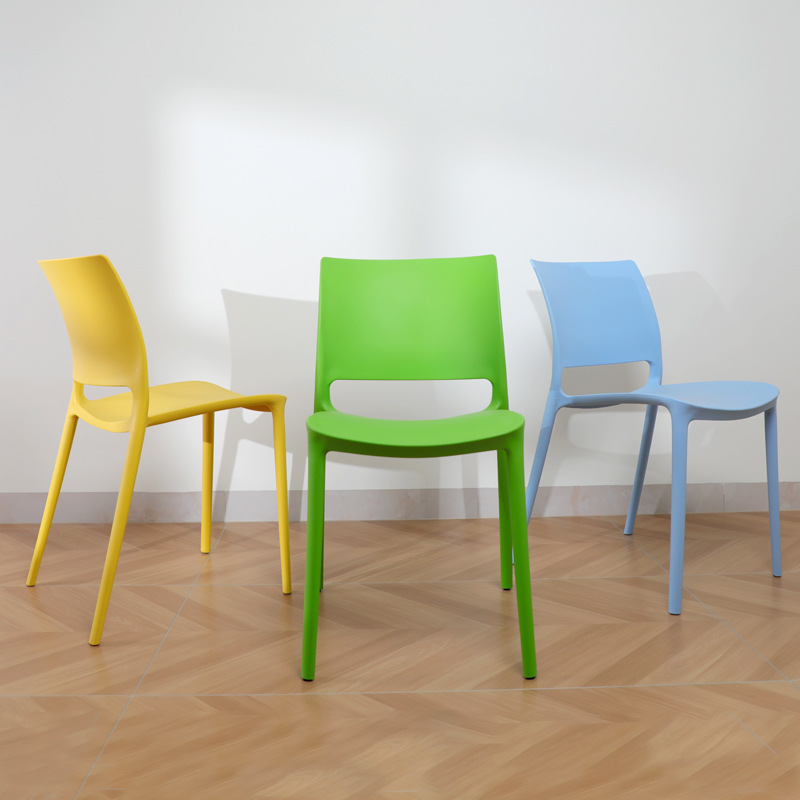 Silla de Comedor Moderna y Minimalista, Silla de Plástico para Ocio, Negociación, Restaurante al Aire Libre, Balcón, Protección Solar, Respaldo de Plástico, Fabricante de Sillas, Venta al por Mayor