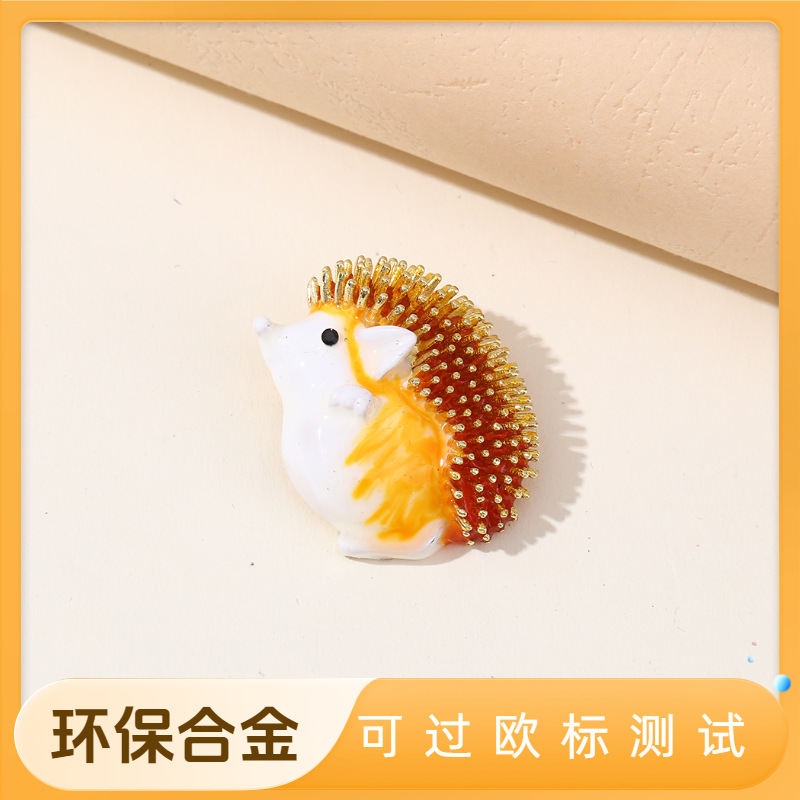 Cross-Border Cute Enamel Oil-Drip Hedgehog Brooch, Eco-Friendly Alloy, Fashionable Versatile Animal Anti-Exposure Brooch Wholesale