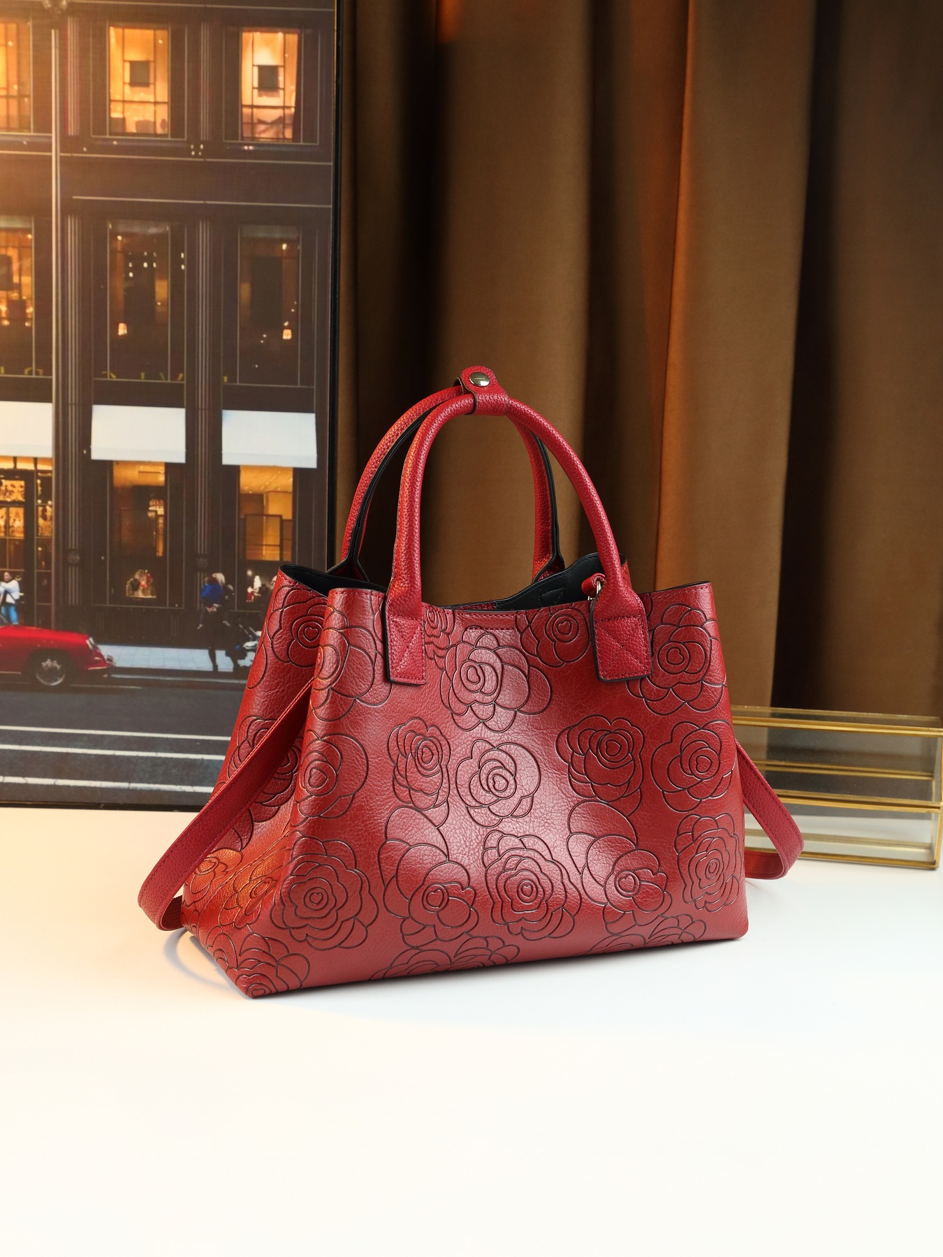 Borsa a secchiello a tracolla con stampa floreale elegante_voghion.com