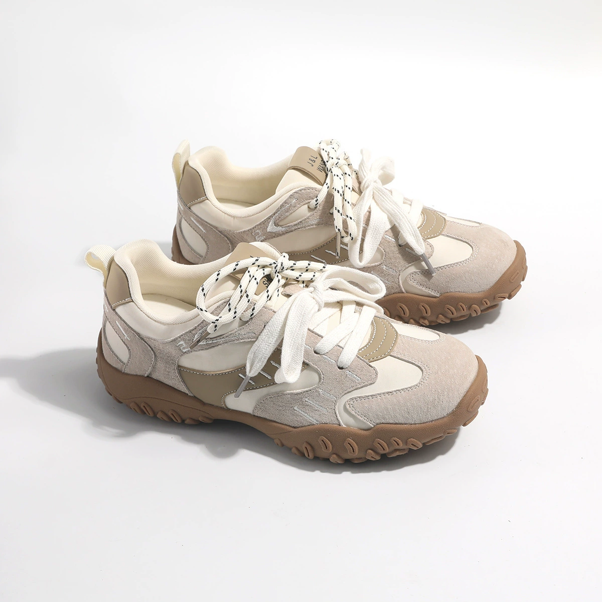 Кожаная толстая подошва удобная немецкая обувь женская весна 2025 новая дикая повседневная маленькая белая обувь спортивная обувь на мягкой подошве 5921