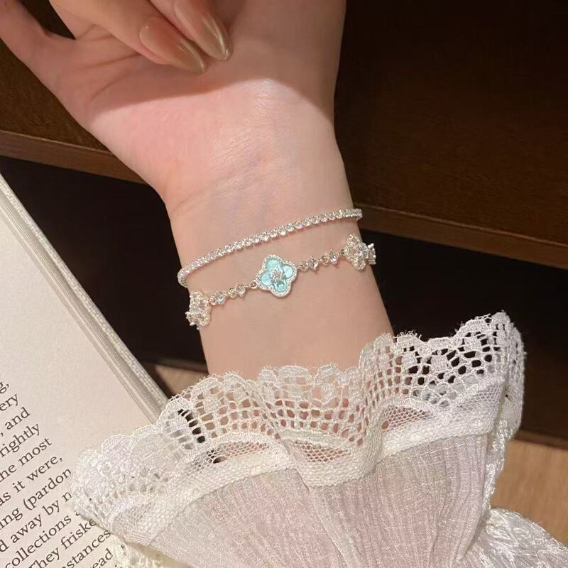 Korean-Style Cool and Elegant Super Shiny Blue Four-Leaf Clover Bracelet for Women, Exquisite and Beautiful High-Value Bracelet with a High-End Feel