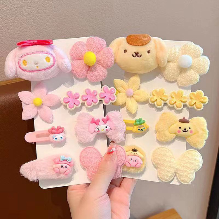 Nuevo Otoño e Invierno de felpa horquilla de dibujos animados niña horquilla lindo fresa oso accesorios para el cabello de los niños traje tocado accesorios para el cabello