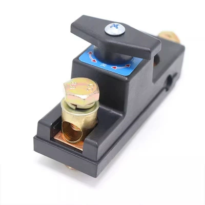 Car battery power-off switch Car on the line of fire