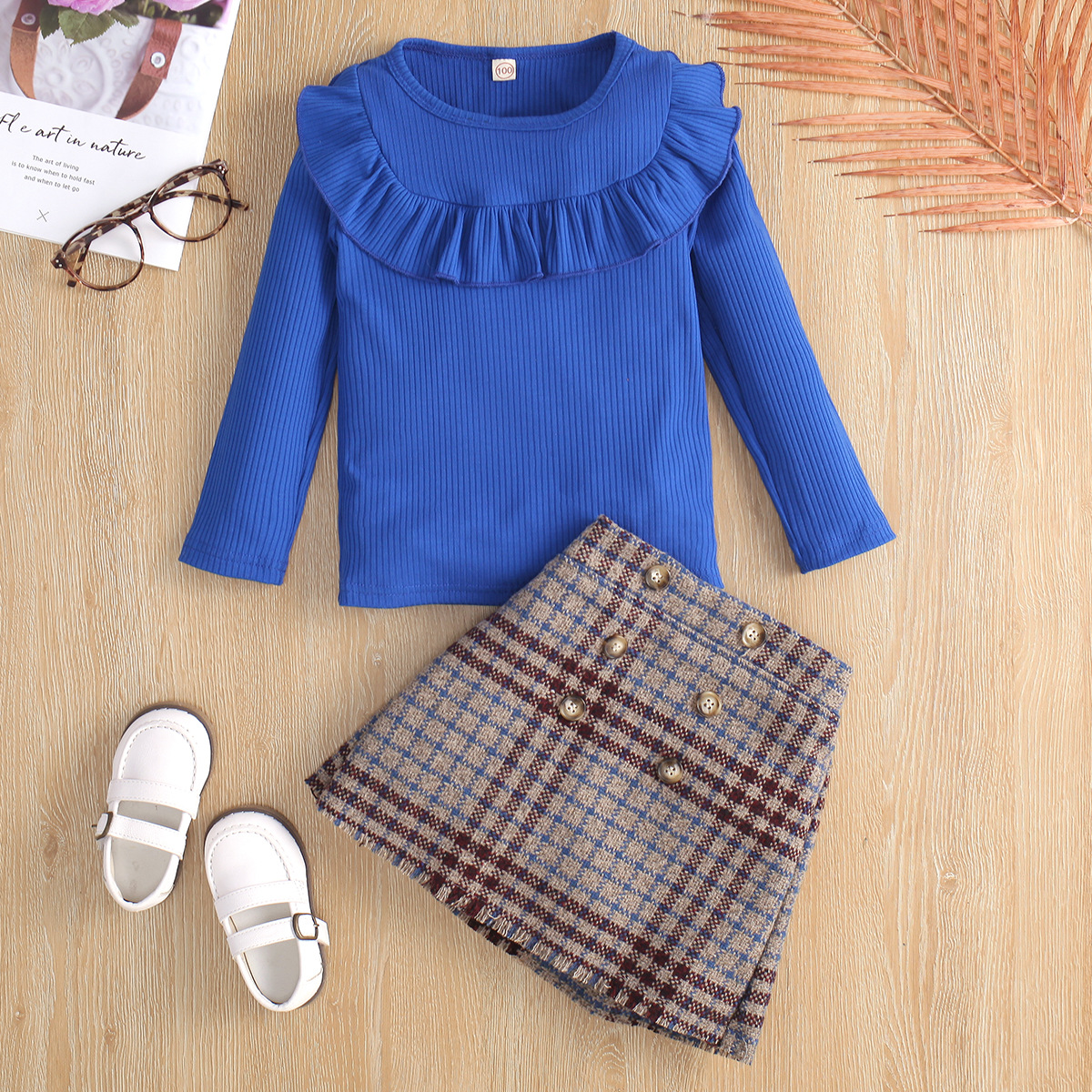 Ensemble deux pièces chemise tricotée en dentelle à manches longues et col rond pour enfants, nouvelle collection automne 2024_voghion.com