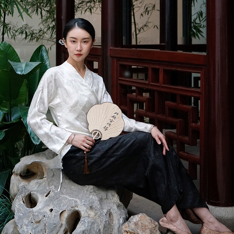 Silk Chinese Style Squirrel-Patterned Hanfu New Chinese Style Long-Sleeve 2026 Spring and Autumn Women's Top Shirt Zen Style