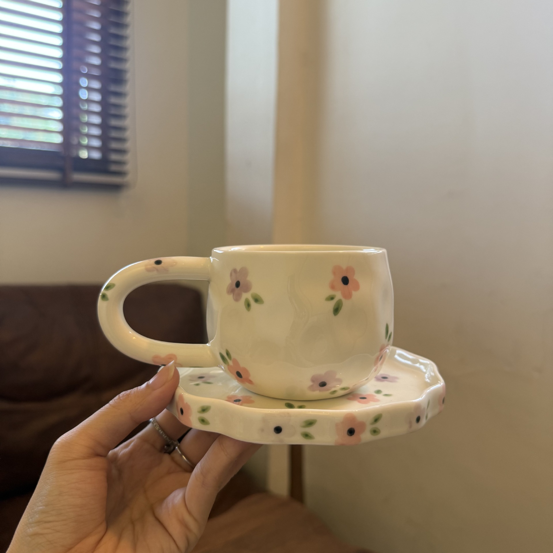 Navidad francesa retro pinza de mano pura pintada a mano taza de café de cerámica plato de alto valor plato de postre de té de la tarde