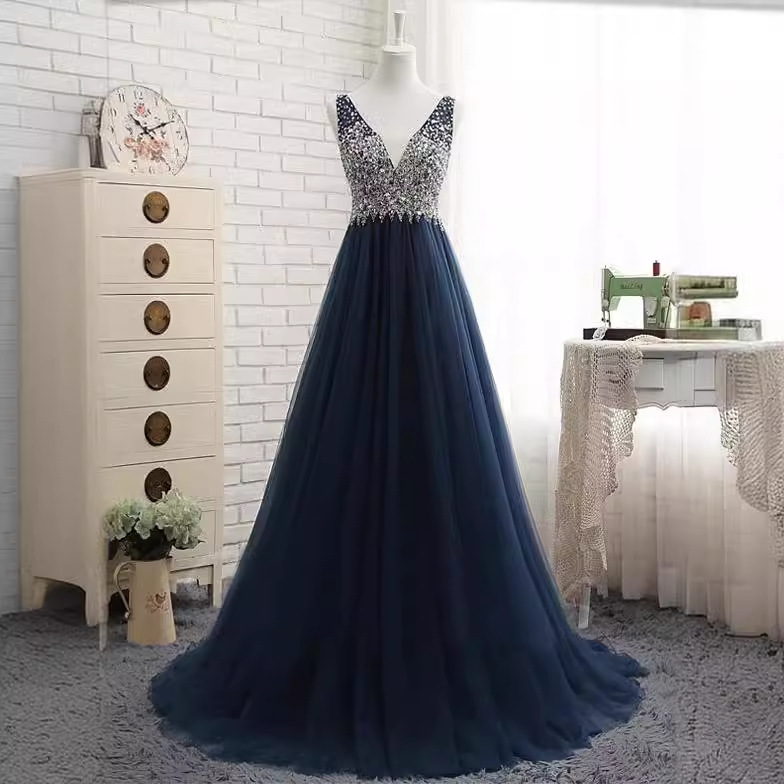 Amazon 2021 Mesh Beaded V-neck Evening Dress Slim-fit Bride Wedding Toast Performance Host Dress