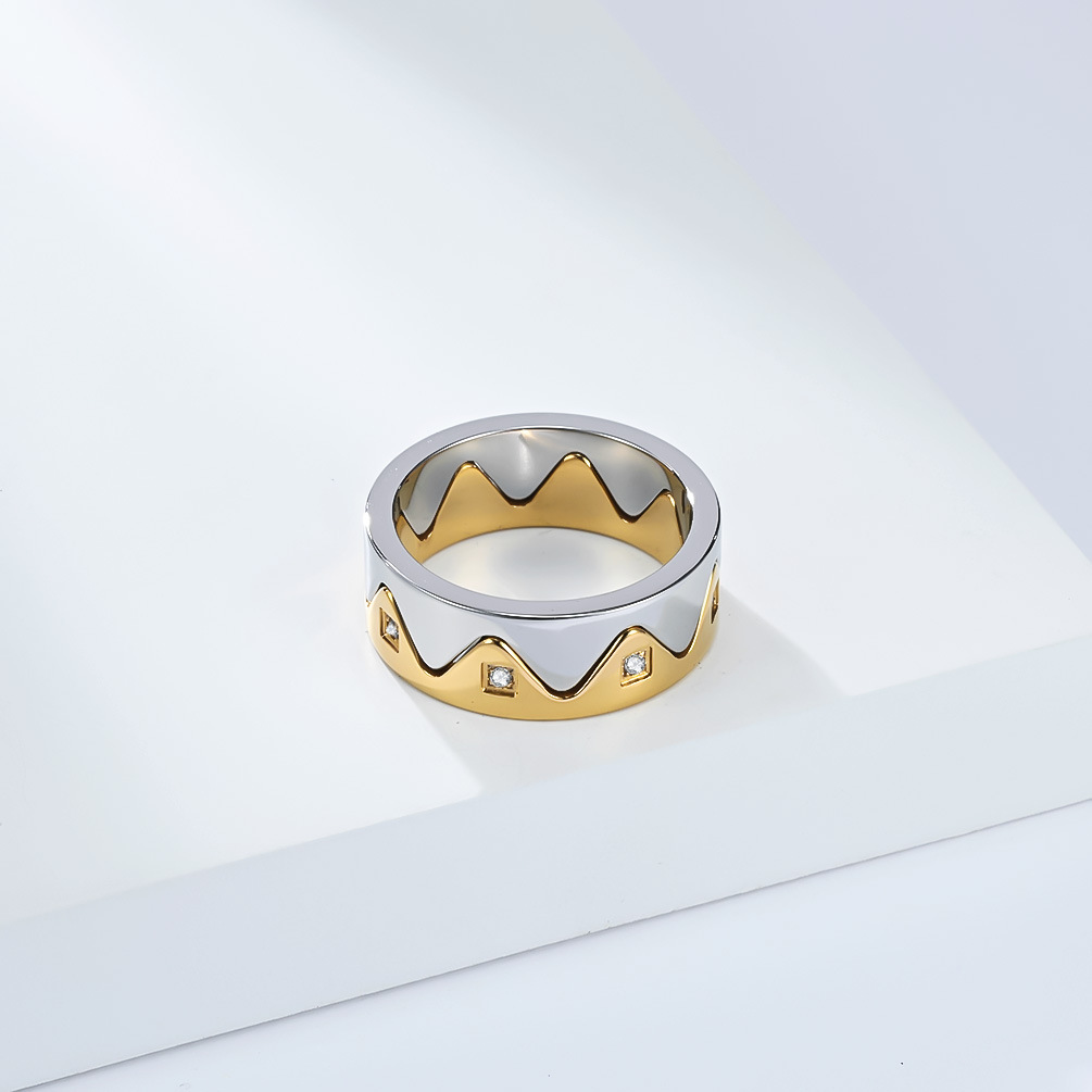 Bague couronne en acier titane avec diamants design créatif_voghion.com
