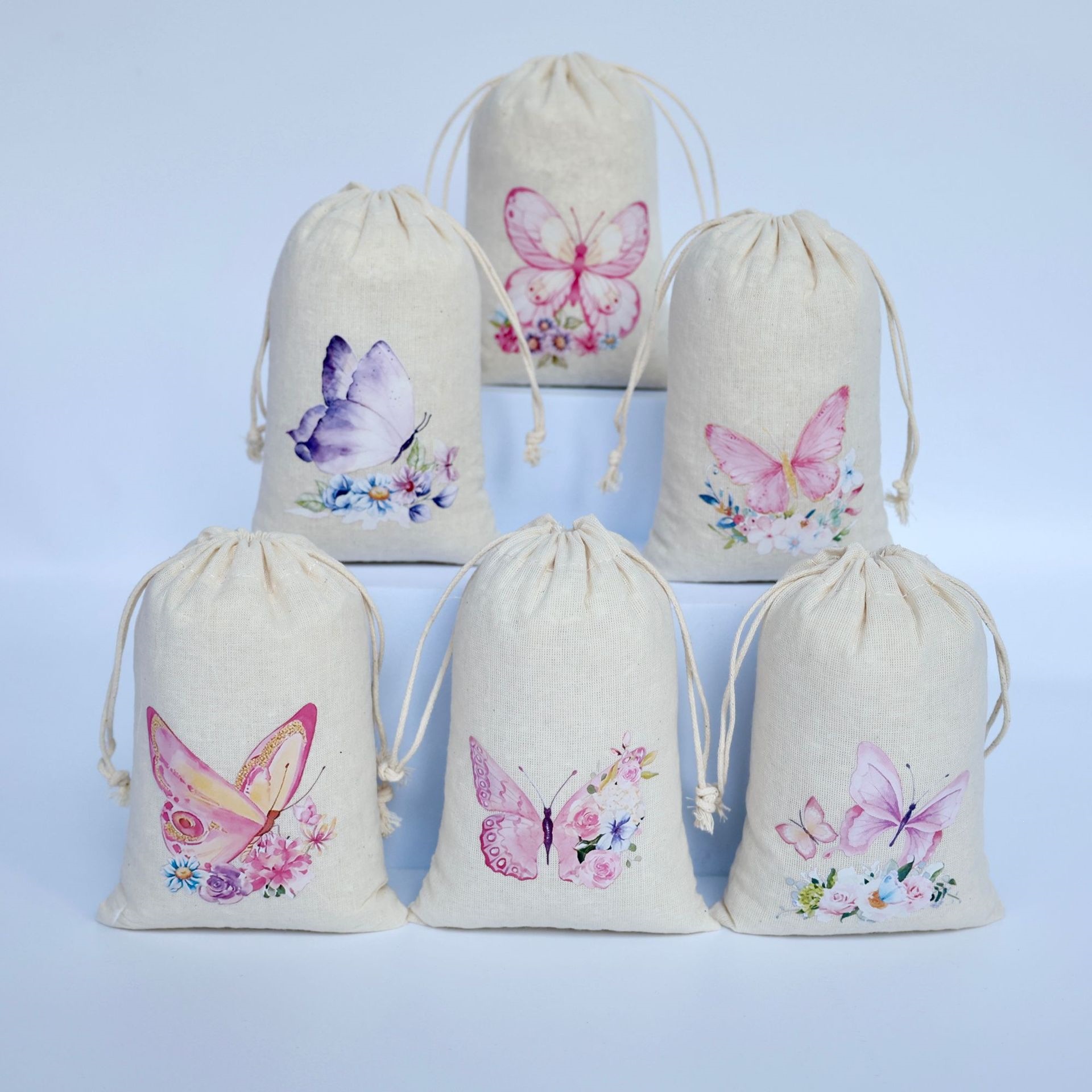 In-Stock Cotton Party Gift Bags with Dinosaur, Butterfly, Jungle Animal Designs, Cartoon Print Drawstring Cotton Bags