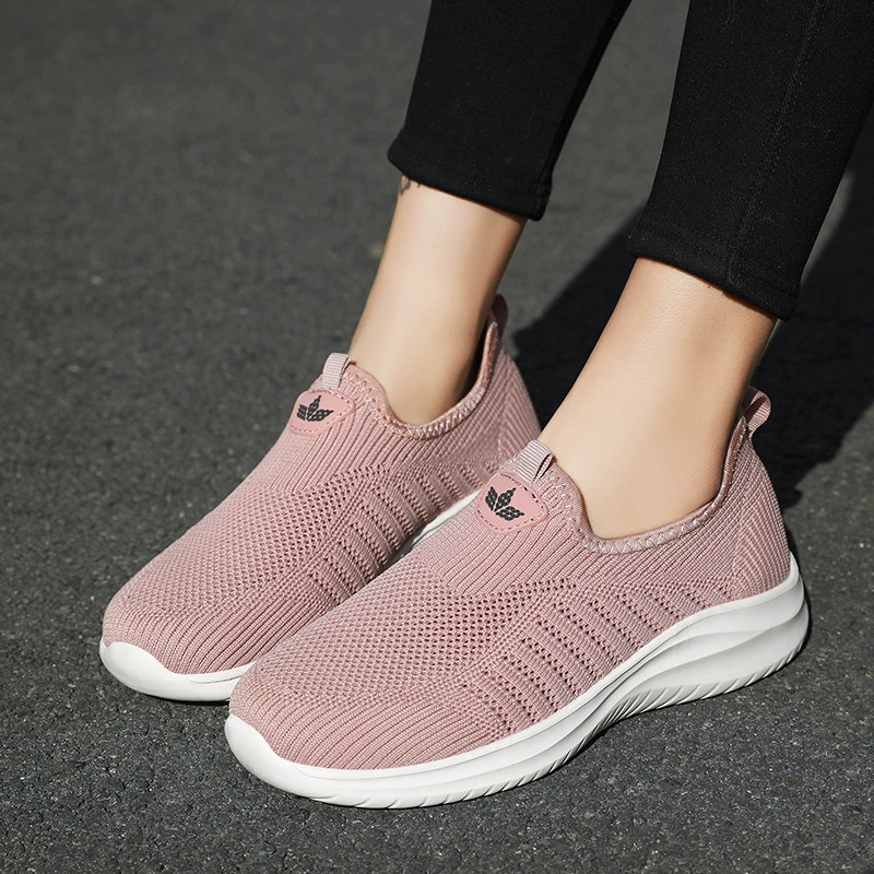 Новая летняя обувь для пожилых людей для мужчин и женщин, прогулочная обувь для среднего и пожилого возраста, вязаная обувь для мам на мягкой подошве, обувь с дышащей сеткой