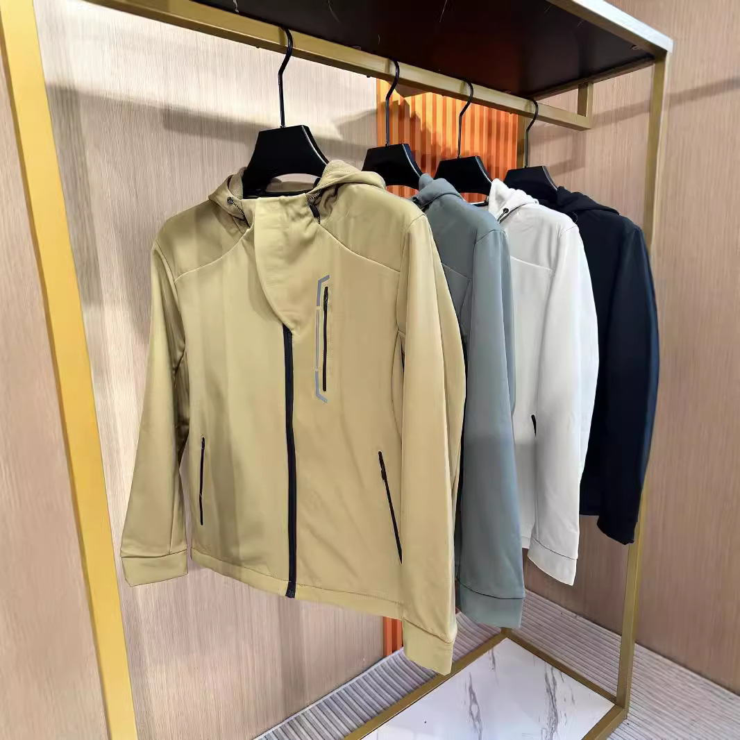 Men's Autumn New Outdoor Hiking Fleece-Lined Warm Softshell Hooded Jacket Similar to Tsujia