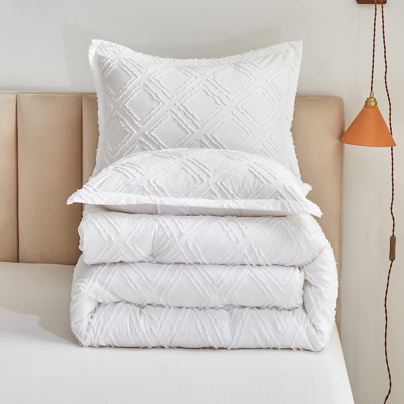 White Queen-7 Pieces-05.jpg