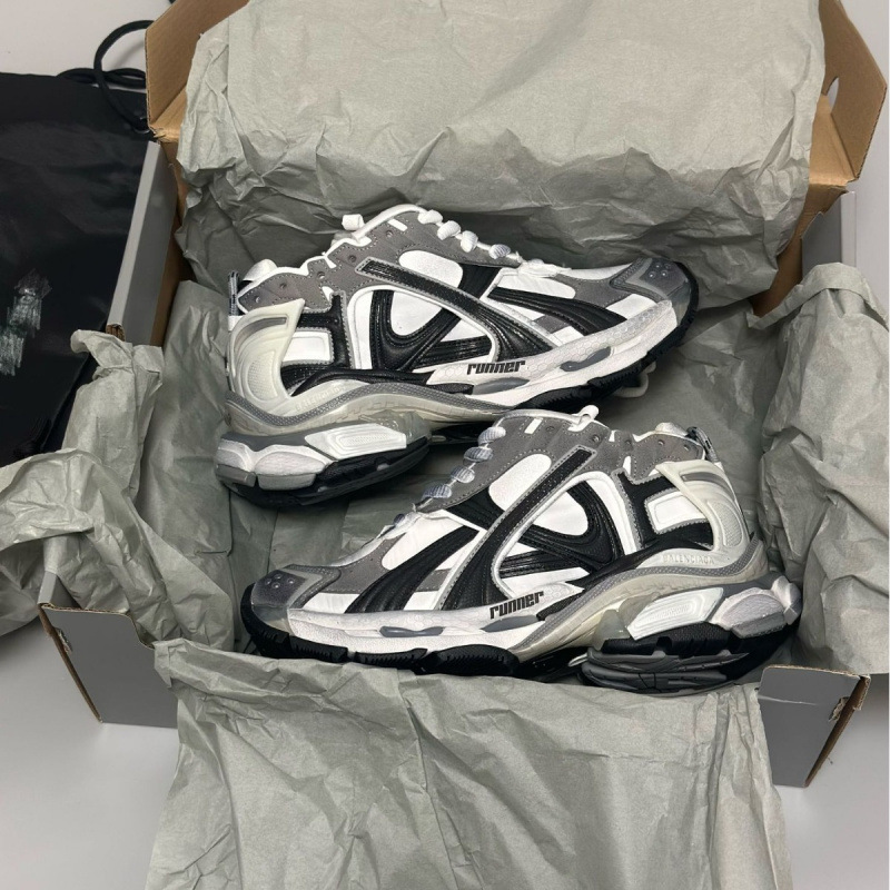 B's Paris Seventh Generation Jogging Shoes Runner Distressed Heightening Casual Sports Shoes for Men and Women Breathable Heightening