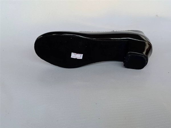 [◇★★◇] Black low heel fur bottom 3.5 cm [◇★★◇]
