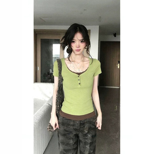 �Gɫ�كɼ��������Ů�ļ�ײɫƴ���ٽz�A�It�������@����������