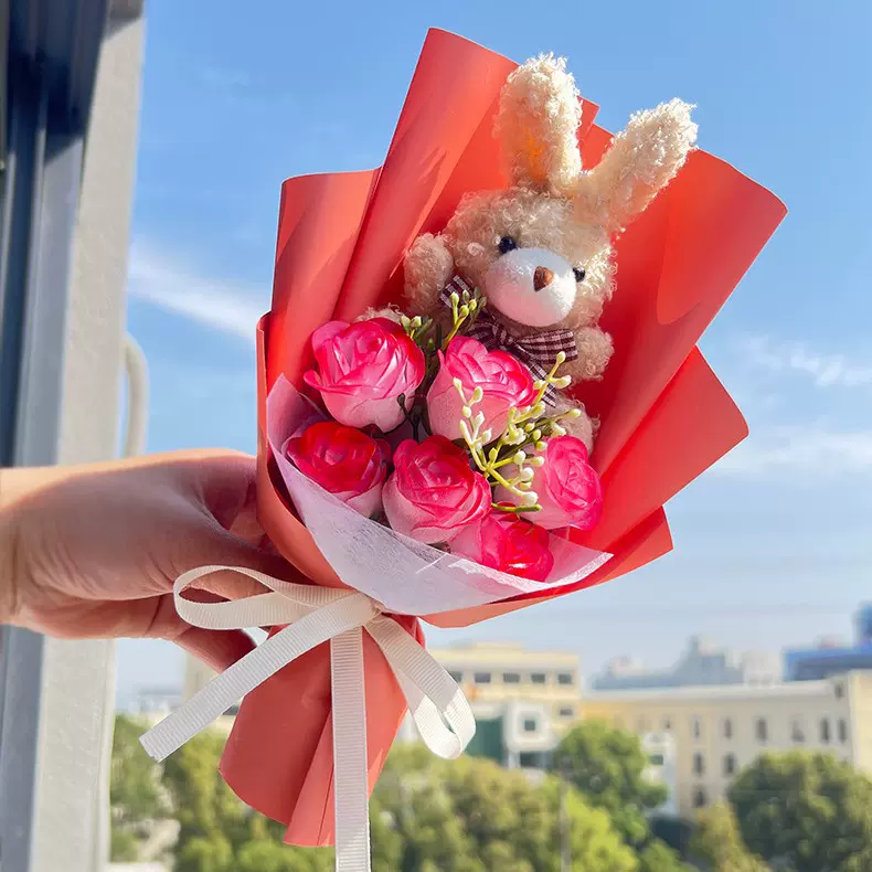 批发兔子玩偶玫瑰花束七夕情人节礼物闺蜜生日 香皂花送女生老师