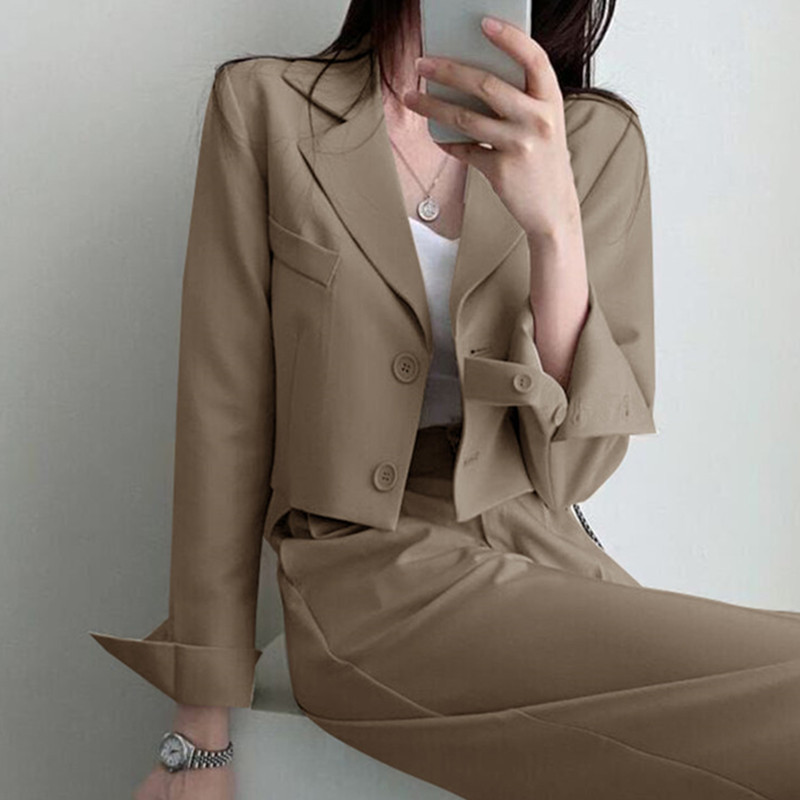 2022年秋新作カーキ色の小さいスーツのジャケット女性の高級感の小さい背の気質の通勤のスーツのスーツのスーツ