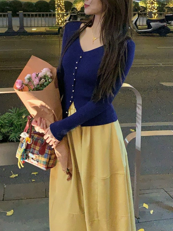 藏蓝色v领针织开衫女2025年秋装新款单排扣百搭显瘦打底衫|undefined