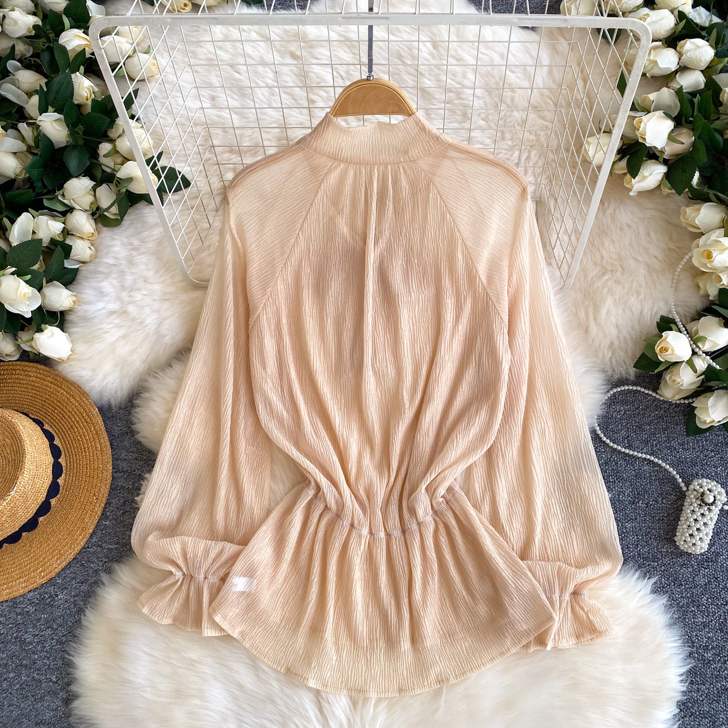 Camicia donna con scollo a v e maniche a lanterna per ufficio_voghion.com