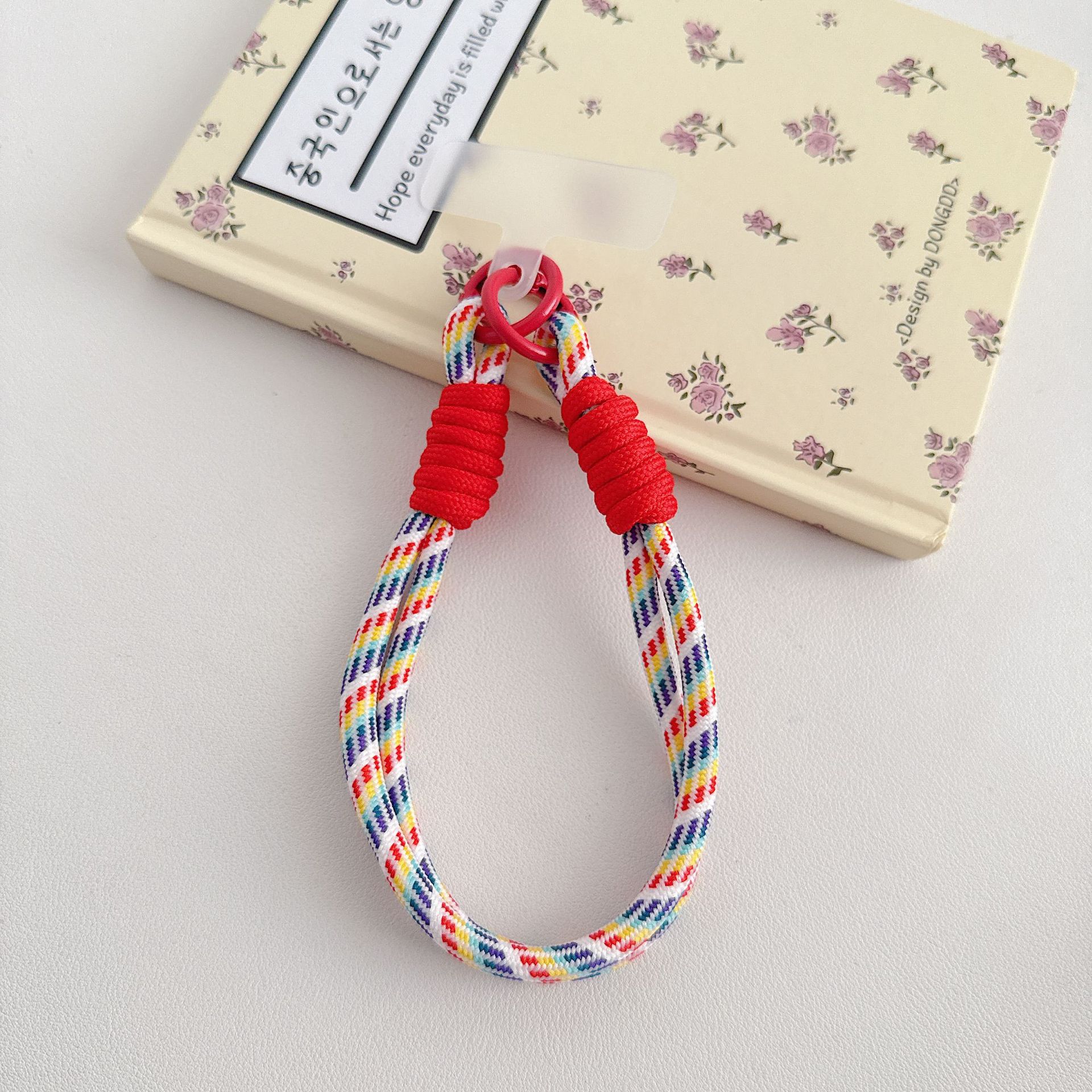 Boutique hecho a mano de alta gama para teléfono móvil cadena para colgar mujer estilo ins ligero lujo doble color muñeca cadena para teléfono móvil de moda/cuerda corta