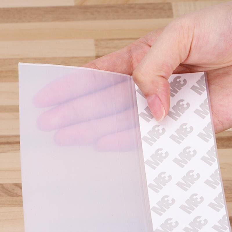 ドアのすき間ドアの下のシールを厚くしてドアの鉄門の防風ドアの下に大きな隙間を貼って、ドアのドアを防ぐ|undefined