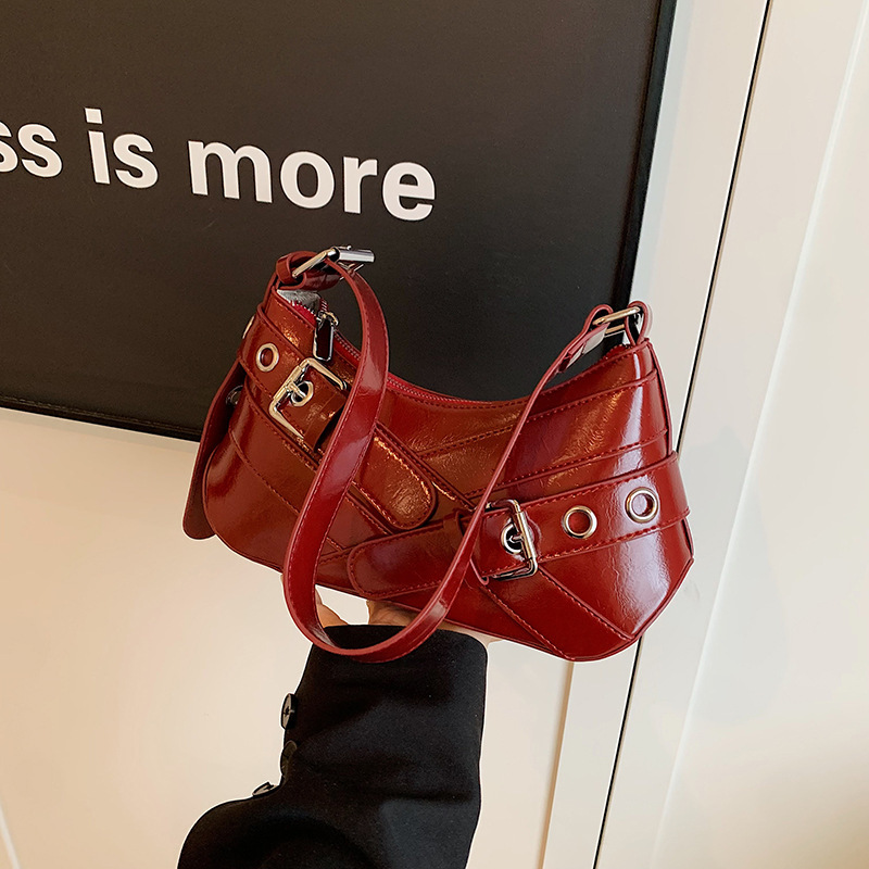 2024 nueva moda nicho retro chica caliente bolso de axila motocicleta bolso de hombro sentido de alta gama palo salvaje bolso pequeño