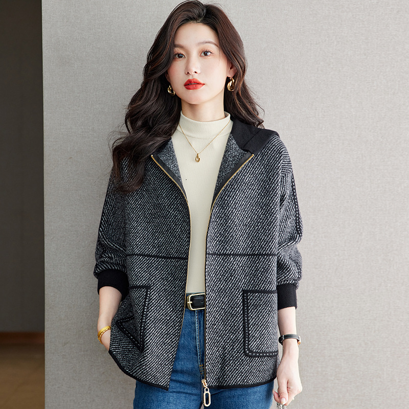 连帽开衫卫衣女春秋冬2025新款针织外套慵懒风小个子条纹毛衣外套