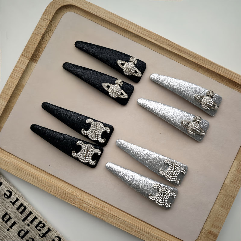 New Triangle Diamond Cold Style Fashion Side Clip Fringe Clip Prehead Clip Headwear Broken Hair Clip Women's High-end Sense