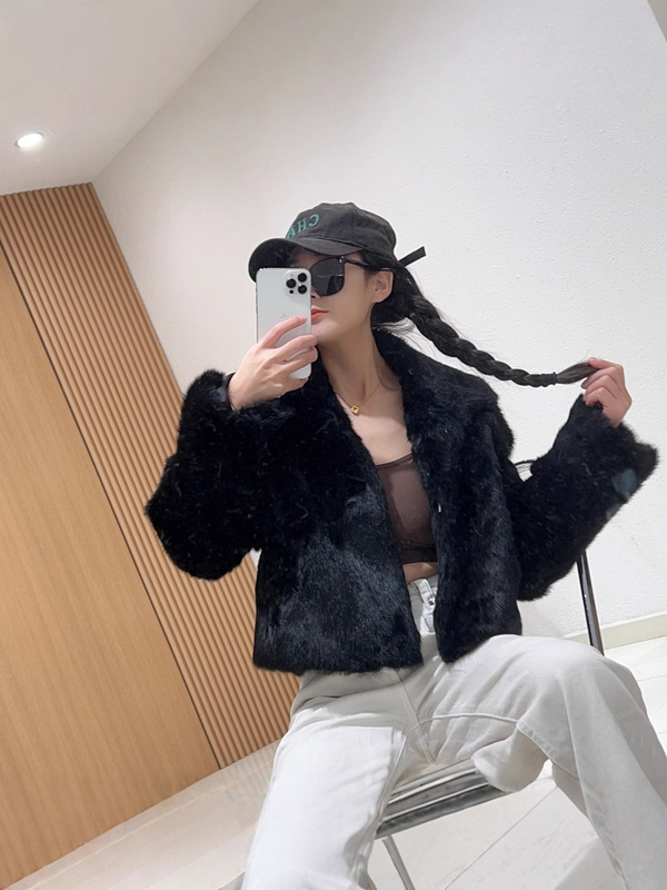 复古上东老钱风兔毛整皮毛一体短款皮草外套2025秋冬新款小个子女|undefined