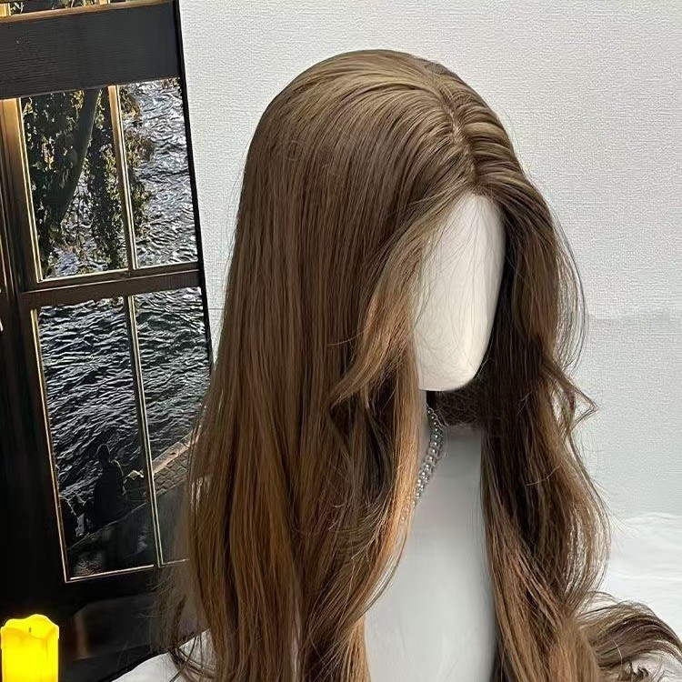 Frío marrón largo rizado gancho de mano frente encaje rojo marino blanco sensación de atmósfera natural peluca A04