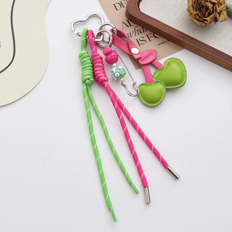 Small design brand keychain, (Physicals)
