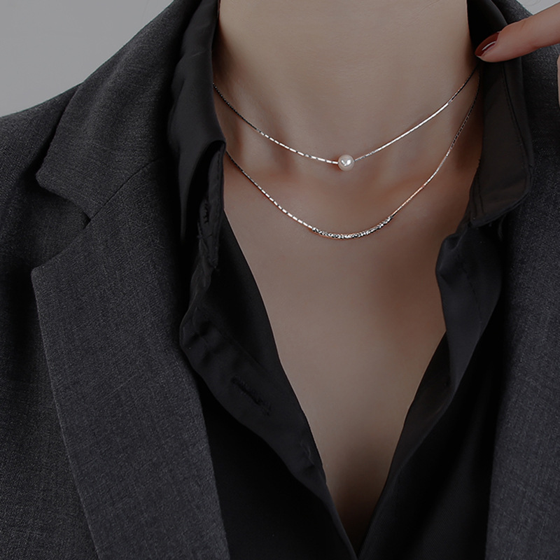 Barroco perla geométrica doble capa collar nicho metal estilo europeo y americano diseño clavícula cadena versátil nuevo collar para las mujeres