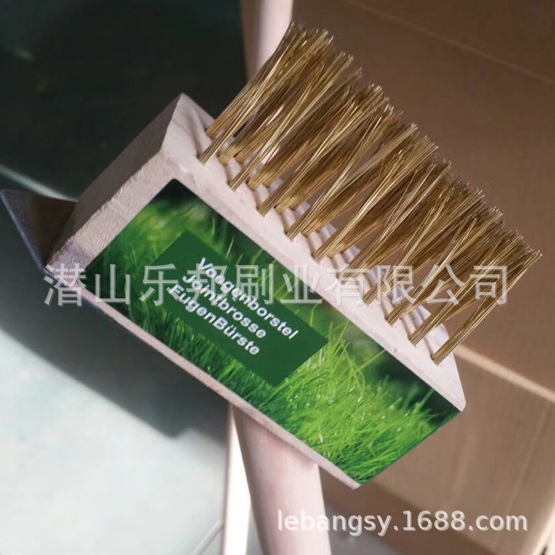 Garden Weeding Brush with Wooden Handle, Copper-Plated Steel Wire Brush, Deck Brush, Floor Brush, Long-Handled Weeding Brush, Customizable Engraving