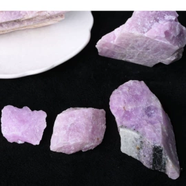 水晶工艺品;宝石工艺品;其他工艺品
