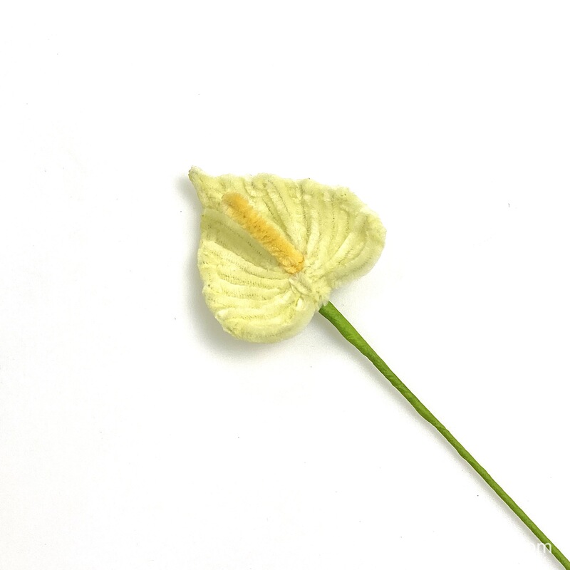 手織りの部品は花の赤い掌のねじり棒の単一の完成品の年の夜花の部品のカラーを模倣します。|undefined