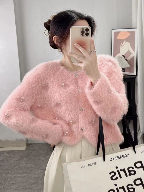 秋冬デザインの高級感あるフェイクミンク、ビーズ刺繍入り、香風系、厚手、上品なショート丈ニットセーター（レディース）、ラインストーン付き|undefined