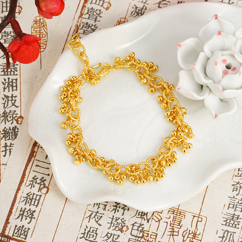 Muñeca antigua de oro de arena de Vietnam, nueva tendencia nacional de estilo chino, joyería de mano frutífera, accesorios de moda versátiles, accesorios de larga duración.