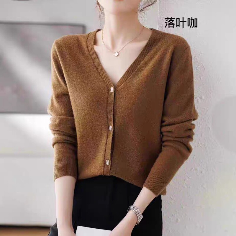 2026 Autumn/Winter New Women's V-neck Knit Cardigan, Solid Color Outerwear Sweater, 26-count 12-needle, Plus Size 2026 Autumn/Winter New Women's V-neck Knit Cardigan, Solid Color Outerwear Sweater, 26-count 12-needle, Plus Size