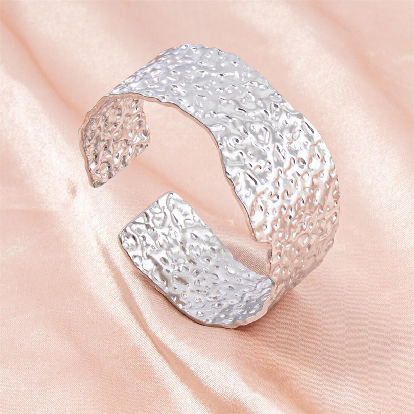 Simple Style Style PVD Coated Real Gold Plated 18K Gold Irregular Solid Color 304 Stainless Steel Simple Style Waterproof Non Tarnish 304 Stainless Steel Bangle