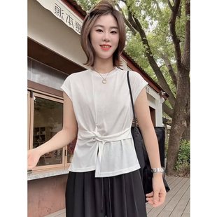 Minimalist Style Casual Small Flying Sleeve Cotton Top for Women Spring and Summer Twisted Slit Asymmetrical Waist Slimming Look T-Shirt