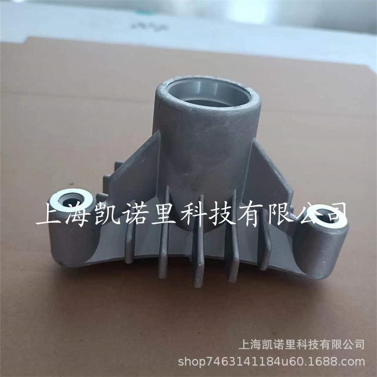 瑞典  坐骑式 TC342后排草草坪车原装右刀架配件剪草车零件