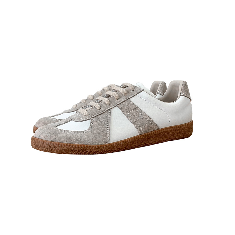 Versión de cuero de vaca ~ primavera y otoño zapatos de entrenamiento de cuero de mujer retro aumento de altura interior zapatos blancos pequeños zapatos deportivos casuales